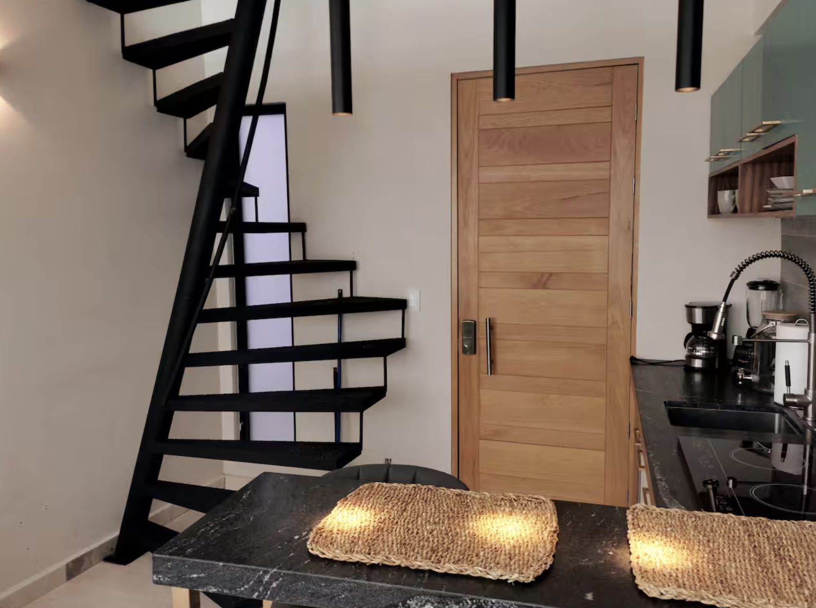 Elegante Loft Amueblado con Diseño Contemporáneo en León