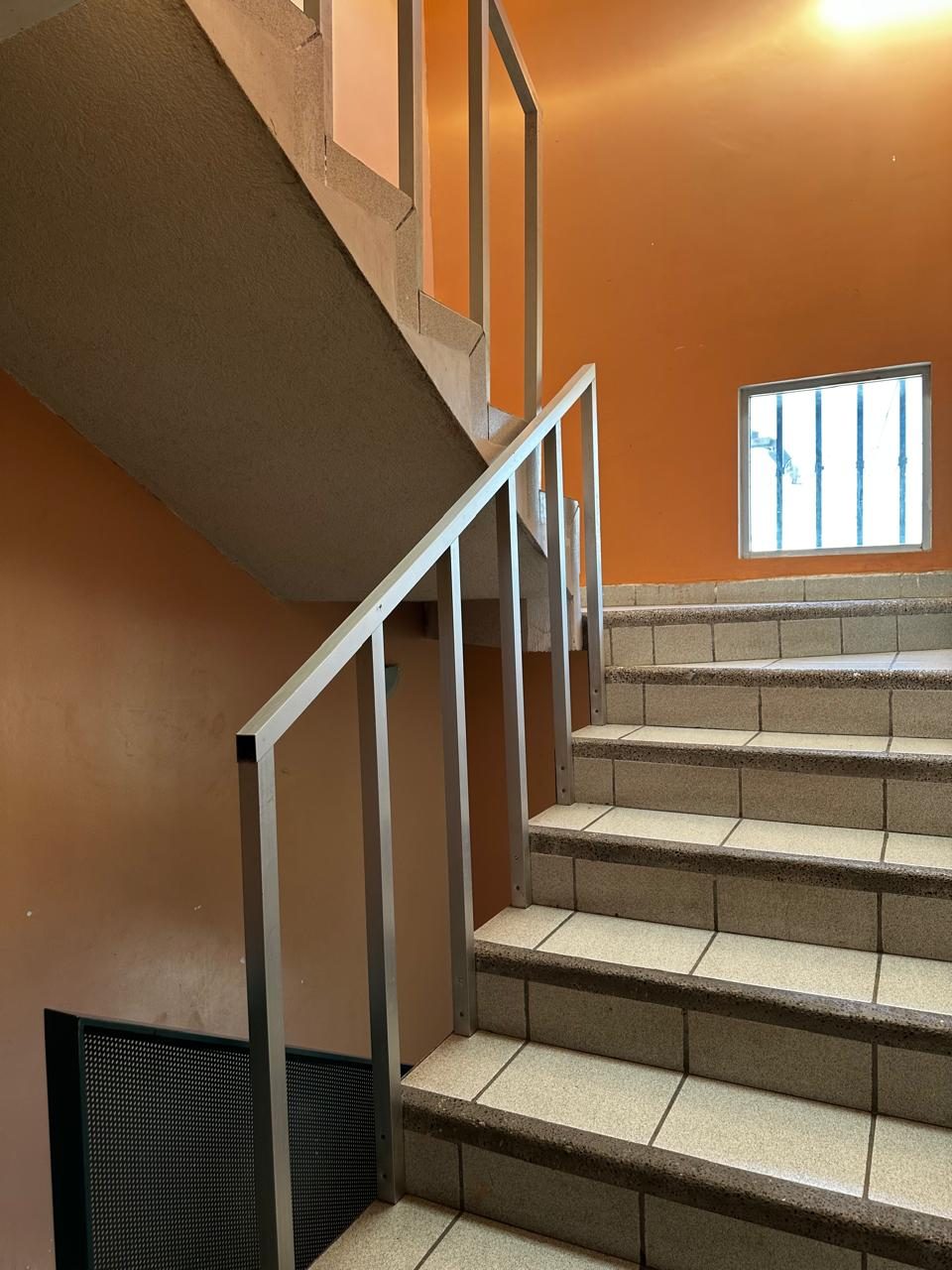 Edificio de oficinas en venta - Listo para Usar